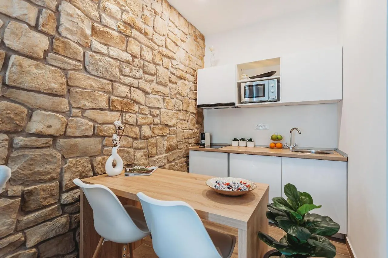 Four Elements Apartment Split