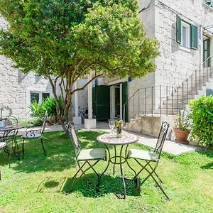 Jes Old Town Luxury Appartamento