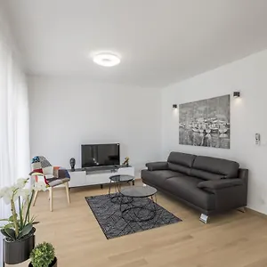 Coastal 1 Apartment