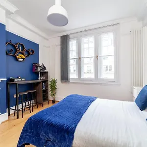 https://cannon-street-studios.brighton-hotels-england.com